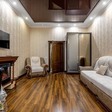 Noviy Svit 4 Apartments Leopoli Esterno foto