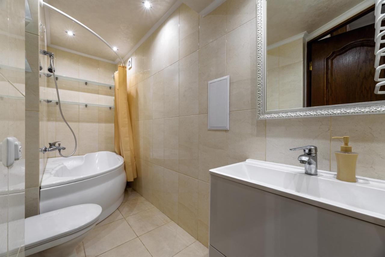 Noviy Svit 4 Apartments Leopoli Esterno foto