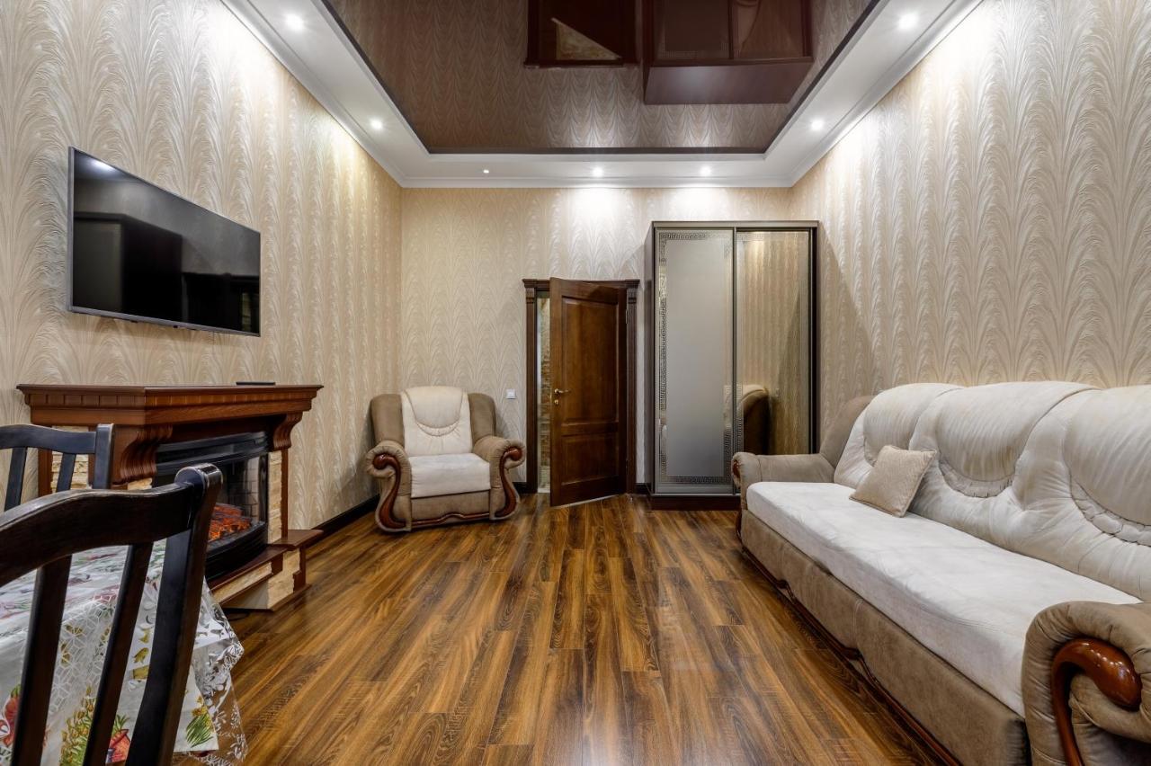 Noviy Svit 4 Apartments Leopoli Esterno foto